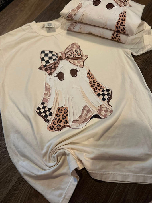 Trendy Checkered/Leopard Ghostie Tshirt